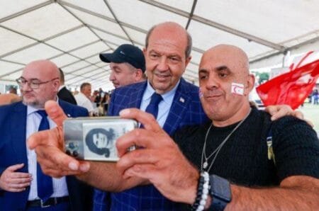 Φανούλας Αργυρού: Ο Ερσίν Τατάρ στο Λονδίνο