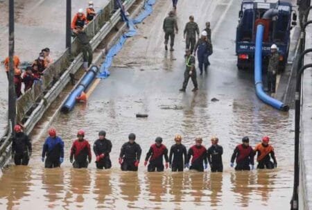Νότια Κορέα έφθασε πλέον τους 39 νεκρούς, καθώς η χώρα βρίσκεται αντιμέτωπη με ισχυρά καιρικά φαινόμενα
