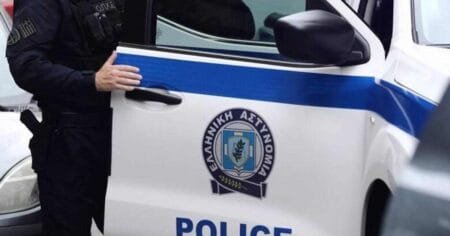 Χειροπέδες σε αστυνομικό του τραυμάτισε την πρώην του με μαχαίρι
