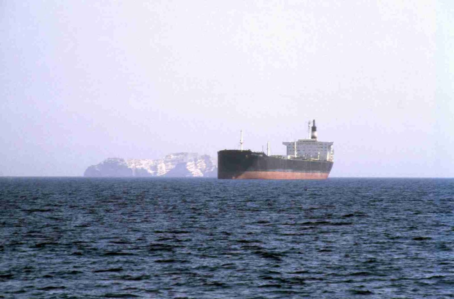 Ελληνόκτητο πλοίο χτυπήθηκε από πύραυλο στα ανοικτά Υεμένης, πήγαινε Ισραήλ