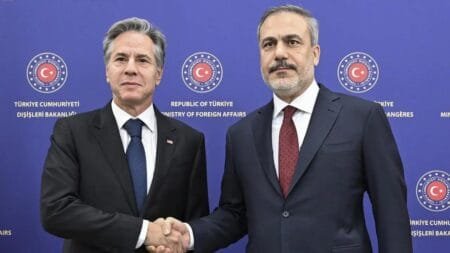 Χακάν Φιντάν: «Η τρομοκρατική οργάνωση PKK/FDS δεν μπορεί να γίνει δεκτή στη Συρία» – Επικοινωνία με τον Μπλίνκεν