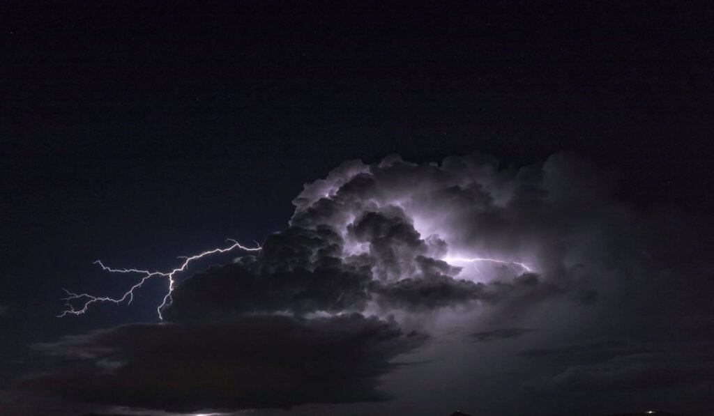 Καιρός σήμερα Σάββατο 30/08/2025: Ισχυρές βροχές και καταιγίδες σε Κέρκυρα, Παξούς και Ήπειρο