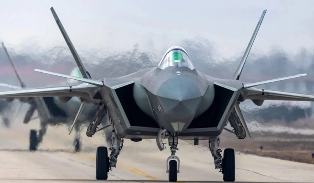 Μαχητικό αεροσκάφος σε διάδρομο απογείωσης