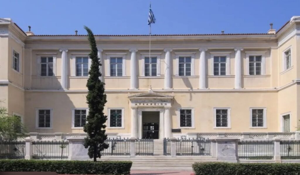 Ανάκληση ασύλου Τζαβέντ Ασλάμ: Πολιτικό και νομικό ορόσημο για τη μεταναστευτική πολιτική στην Ελλάδα Υπουργείο Μετανάστευσης και Ασύλου στην Αθήνα