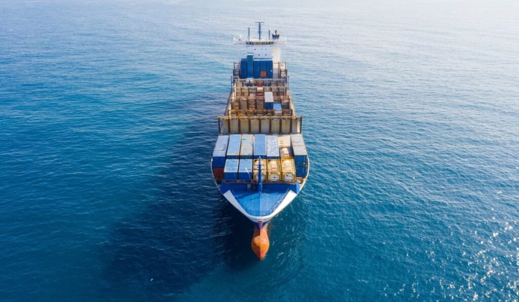 Συναγερμός στον Περσικό Κόλπο: Πλοίο «Express Rome» στο στόχαστρο – Κοντινά πλήγματα από ιρανικά βλήματα Το πλοίο μεταφοράς εμπορευματοκιβωτίων «Express Rome»