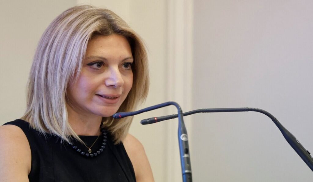 Η Μαρία Καρυστιανού σε δημόσια εμφάνιση, ενόψει της ιδρυτικής διακήρυξης του Ανεξάρτητου Κινήματος Πολιτών.