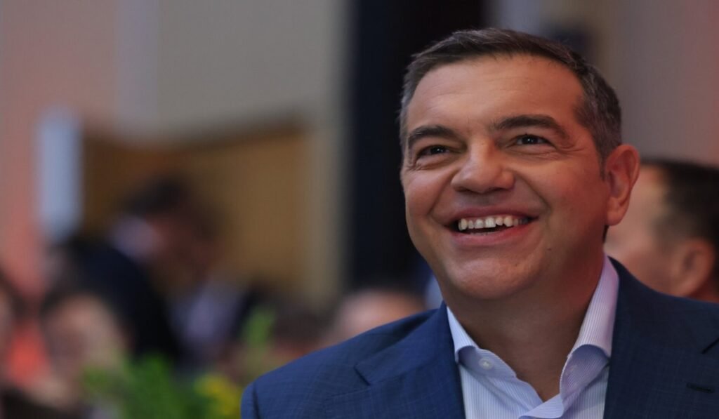 Ο Αλέξης Τσίπρας παρουσιάζει φορολογικές προτάσεις για ΦΠΑ, επιχειρήσεις και μεσαία τάξη
