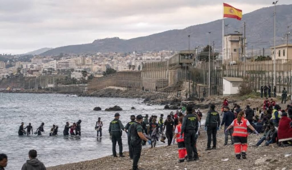 Ισπανία – Ιταλία: Συνοριακοί έλεγχοι, μεταναστευτική κρίση στη Θέουτα και νέο ρήγμα στην Ευρώπη Μεταναστευτική κρίση στη Θέουτα