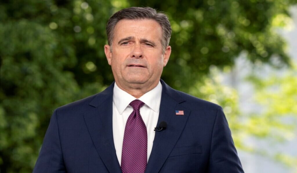 Μυστική αποστολή της CIA στη Μόσχα: Ο Ράτκλιφ συναντήθηκε με τις ρωσικές υπηρεσίες – Τι κρύβεται πίσω από την επίσκεψη Ο διευθυντής της CIA Τζον Ράτκλιφ πραγματοποίησε αιφνιδιαστική επίσκεψη στη Μόσχα